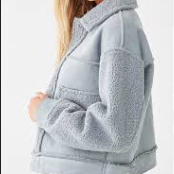 Forever21 Fleece Suede jacket - Picture 2 of 6